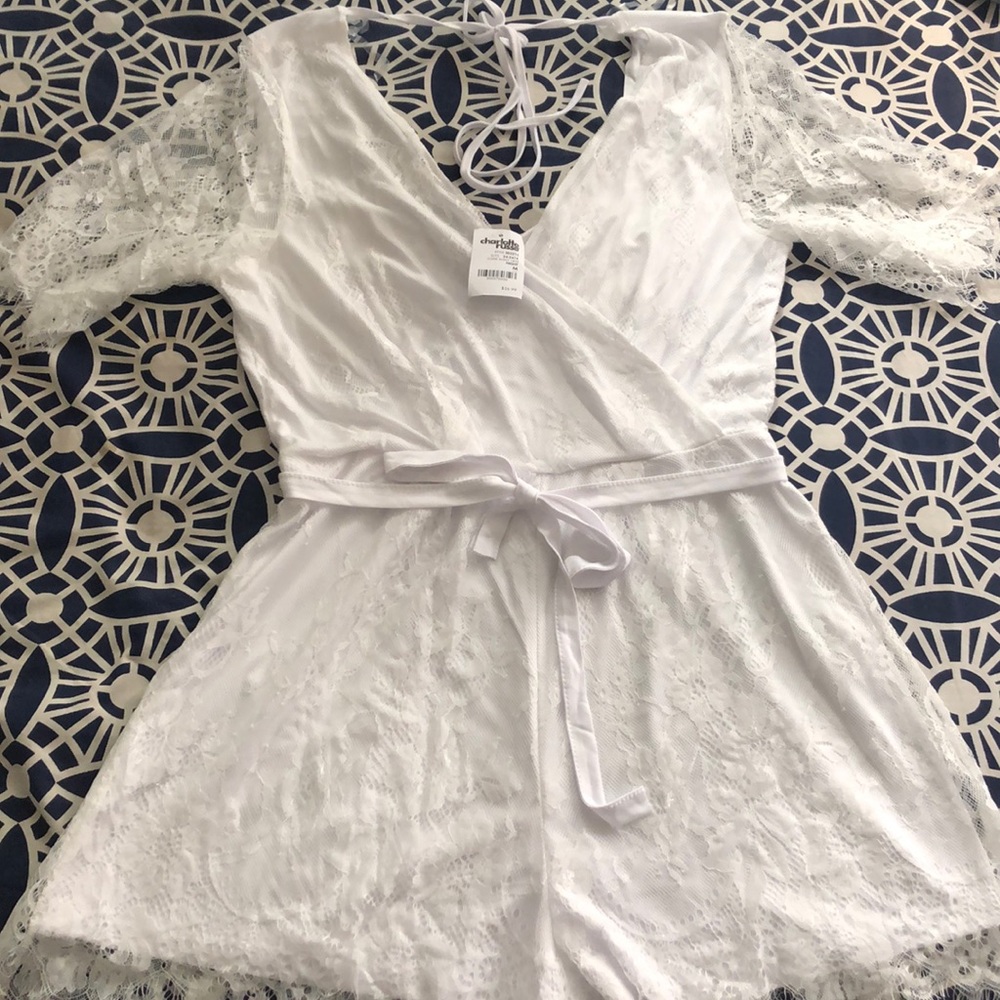 WHITE LACE SUMMER ROMPER!